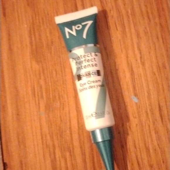 NWT NIB No. 7 Protect & Perfect Advanced Eye cream - Picture 3 of 5